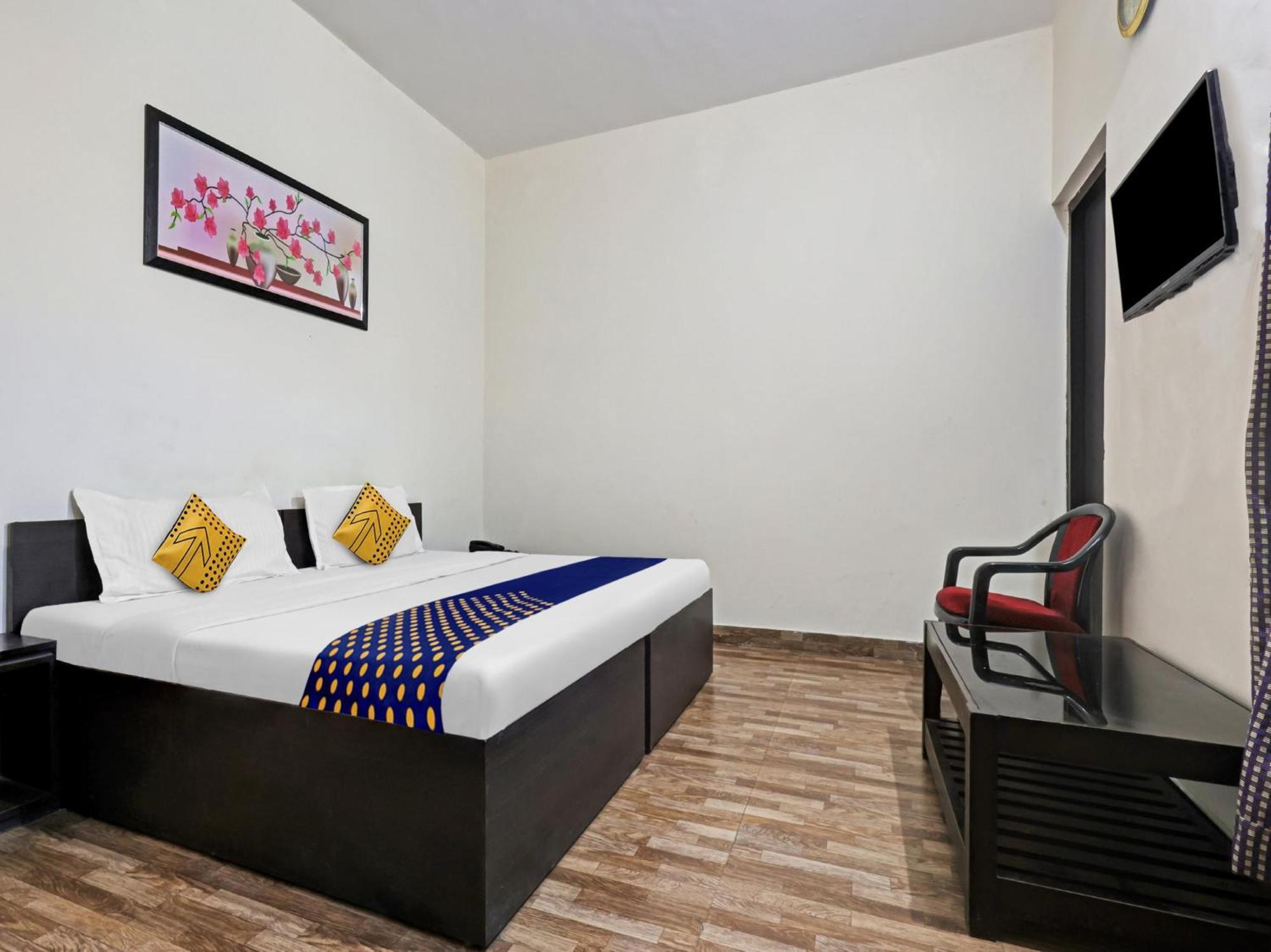 Spot On 81167 Hotel Asdr Rudrapur Экстерьер фото