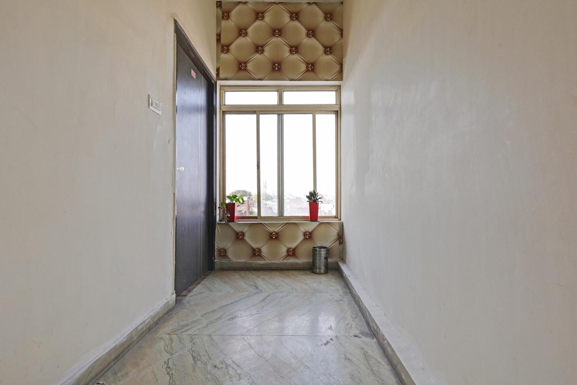 Spot On 81167 Hotel Asdr Rudrapur Экстерьер фото
