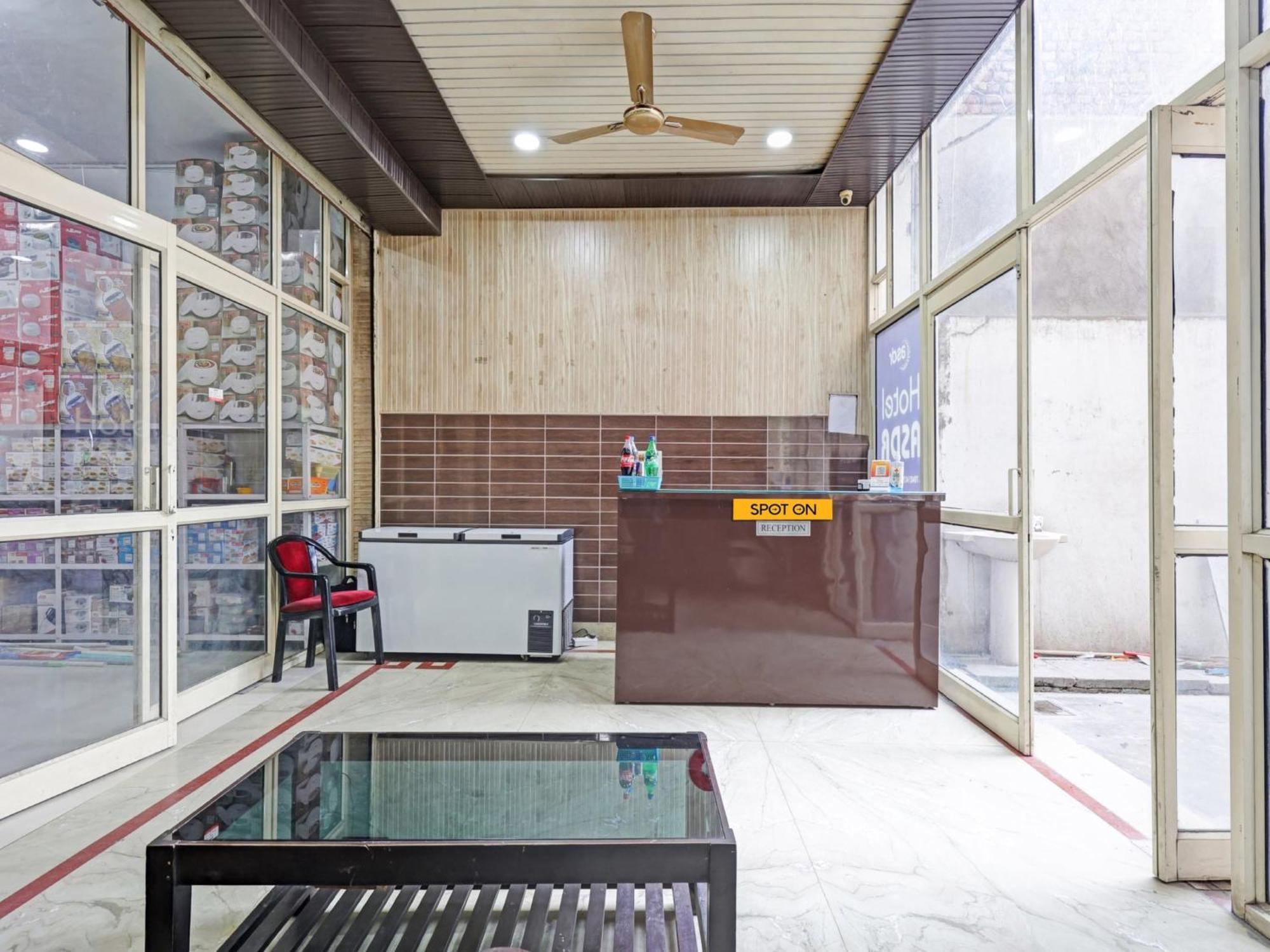 Spot On 81167 Hotel Asdr Rudrapur Экстерьер фото