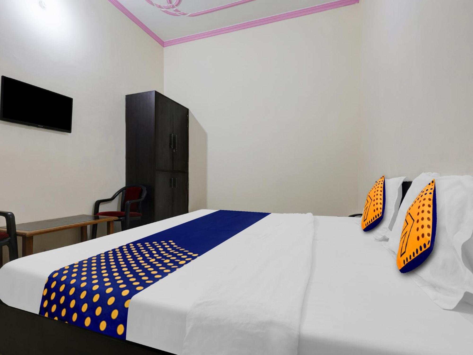 Spot On 81167 Hotel Asdr Rudrapur Экстерьер фото